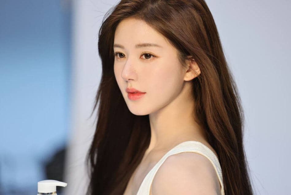 Diễn viên Triệu Lộ Tư