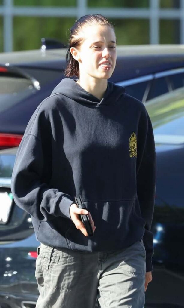 Phong cách thời trang cá tính của Shiloh Jolie