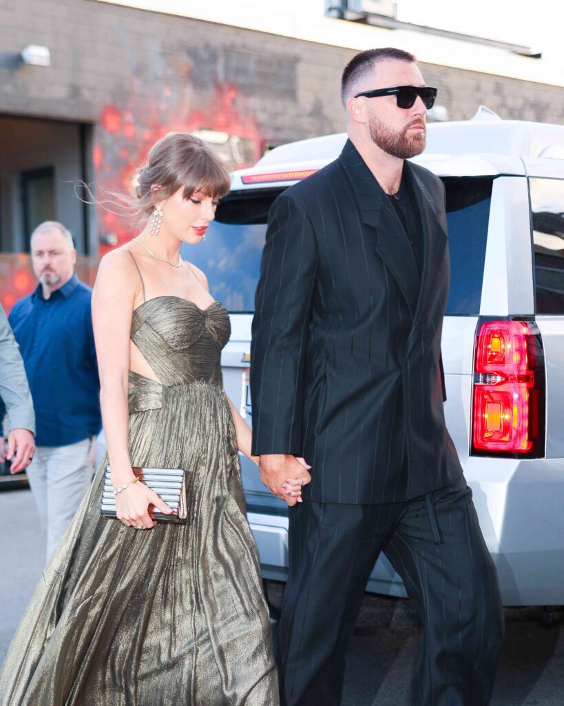Taylor Swift và Travis Kelce