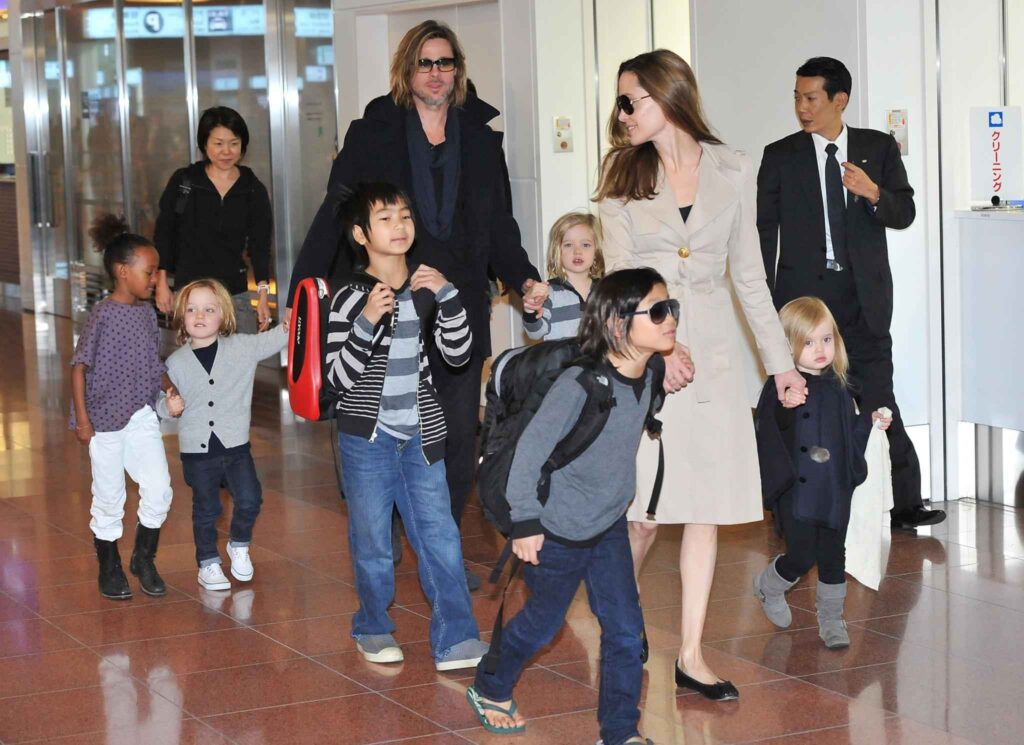 Brad Pitt và Angelina Jolie ly hôn: 10 năm cay đắng