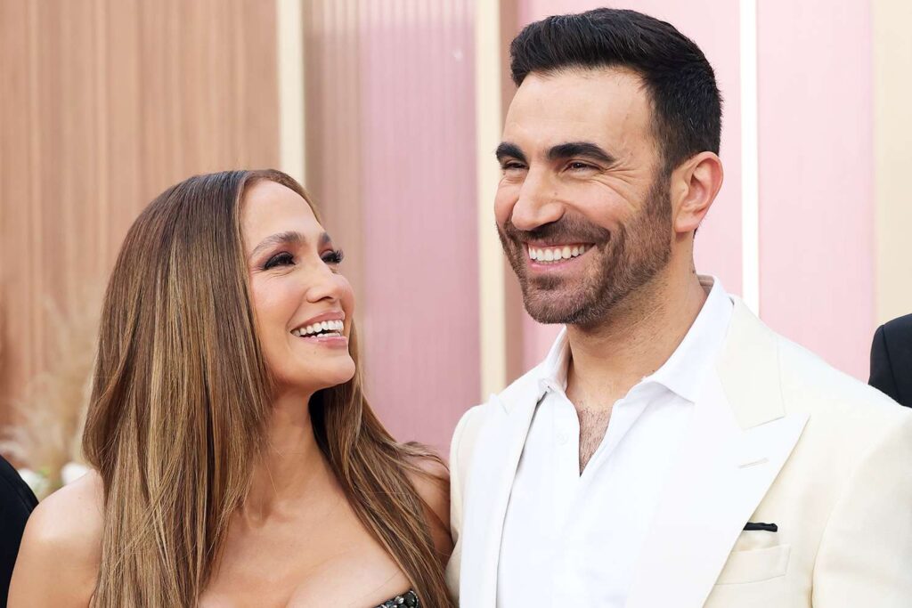 J.Lo đang tận hưởng cuộc sống độc thân hoàng kim