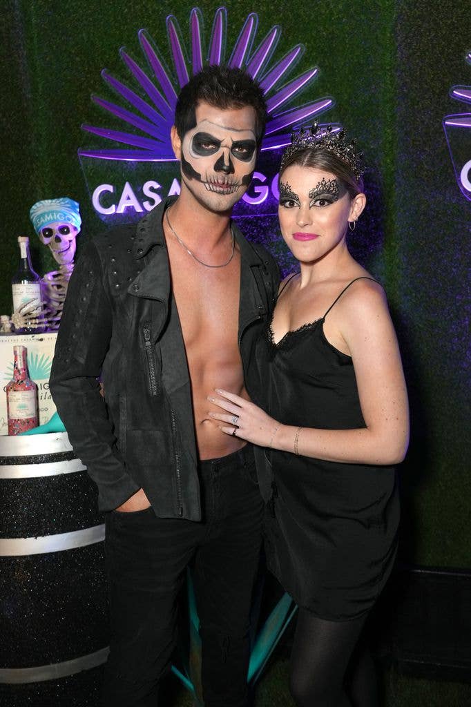 Taylor và Tay tham dự bữa tiệc Halloween năm 2022